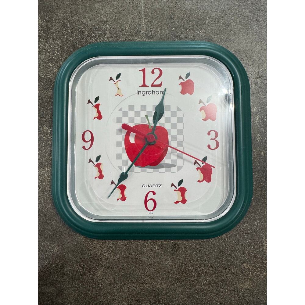 Vintage Ingraham Apple Clock 80s Cottage Core WORKS